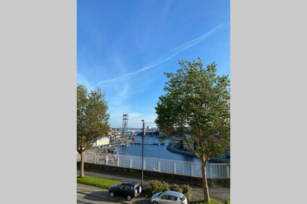 Milin : Appt 2 Ch Vue Sur Mer, Lumineux - Centre-Ville, Proche Facs, Telepherique Et Arsenal. Brest Exterior photo